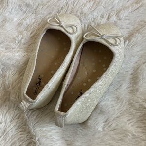 Girls sparkle white flats!